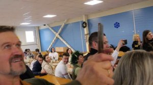 В роли восточных красавиц, динозавра и акулы наши спортсменки!