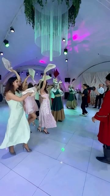 Дух захватывает от казачьей песни! #казачийхор #казачийансамбль #театрпеснияр смотреть онлайн