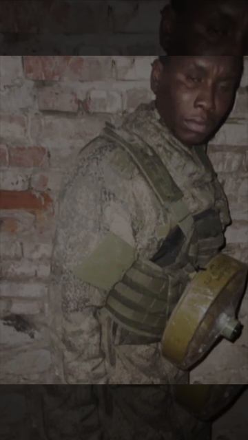 Хохлы заявили, что ВС РФ используют чернокожих бойцов в качестве смертников, цепляя к ним мины. смотреть онлайн