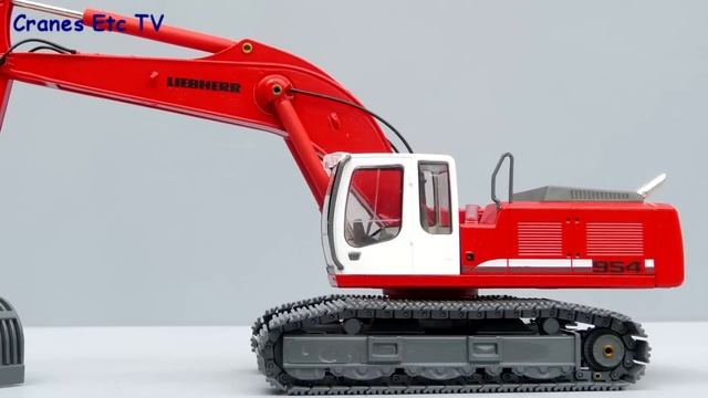 Conrad Liebherr R954C Excavator Review ‘Giorgetti’ _ Red _ ‘Bögl’ by Cranes Etc TV