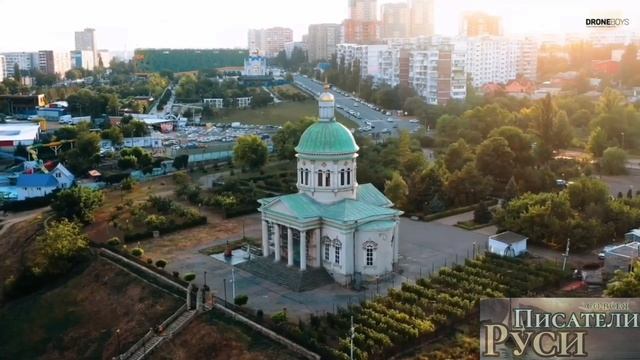 Алексей Федотов СЕМИРАМИДА часть четвертая
С деньгами становилось все хуже. В доме было много книг; смотреть онлайн