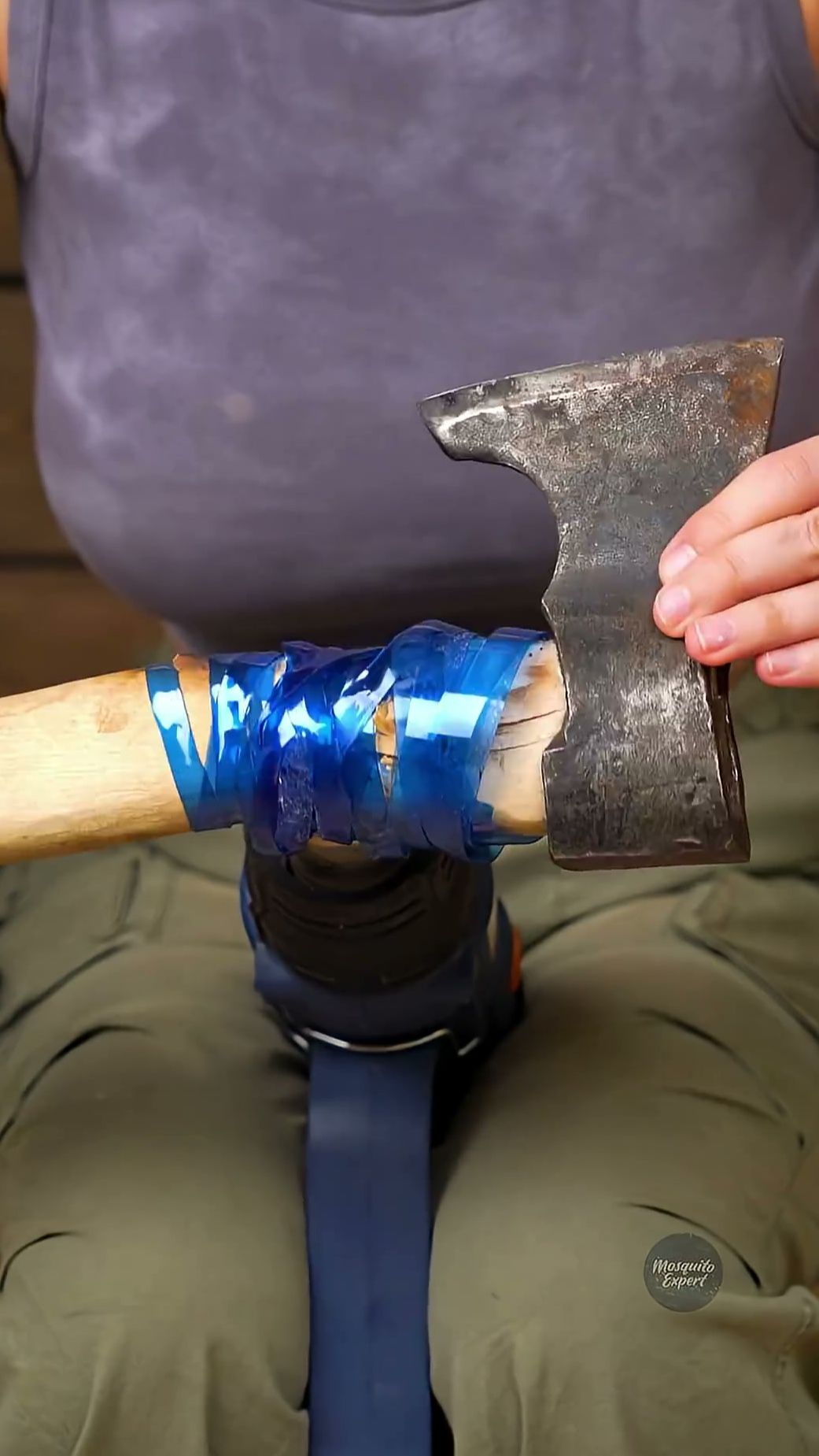 Укрепляем топорище и снижаем вибрацию от ударов по нему