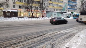 движение транспорта в городе Химки