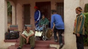 Пепельница хочет уехать из квартала......