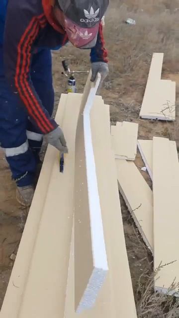 Неординарный фасадный сайдинг, изготовленный из вспененного материала.