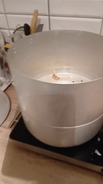 Жду рыбака домой ,а у самой ещё  обида ,что без меня на рыбалку ходил😁😁😁 смотреть онлайн