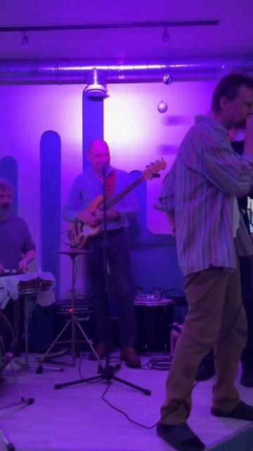 Реакция зумера на то, что мне 50 лет. смотреть онлайн