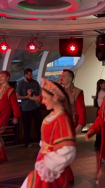 Гости из Китая в восторге от русской культуры и Театра песни «ЯР» Дружба на века! #топ смотреть онлайн