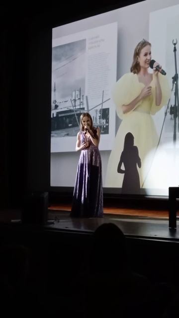 Фрагмент выступления героини журнала Надежды ИГНАТЬЕВОЙ на нашем новогоднем вечере