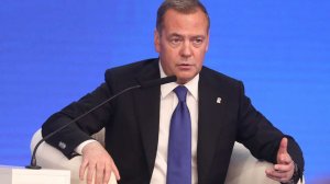Медведев: Россия не согласится с развертыванием войск НАТО на Украине