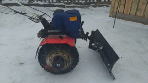 Брайт МКР-402 с отвалом.