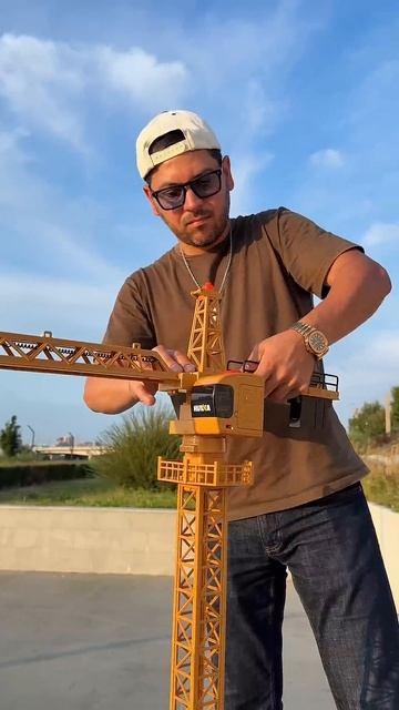 Радиоуправляемый башенный кран HUI NA 1:14 2.4G - HN1585, 6090р, сайт cars-kids.com смотреть онлайн