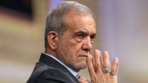 Президент Ирана призвал людей выйти на улицы в знак протеста против беспорядков