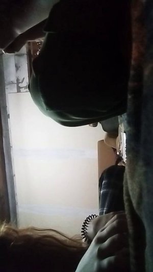 Играю с сестрой в карты ♡