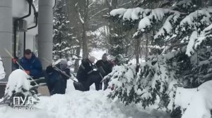 Батька вместе с сыном Николаем показывают на личном примере.mp4