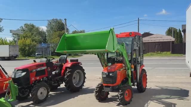 Минитрактор Kubota с челюстным погрузчиком смотреть онлайн