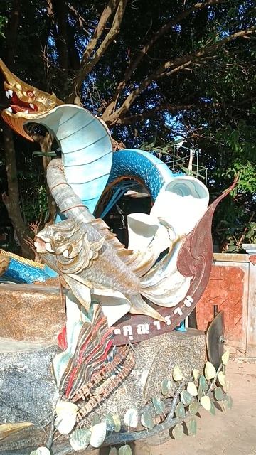 Платформа в храме Wat Khunaram, остров Самуй, Таиланд (A platform in Wat Khunaram Temple, Samui)