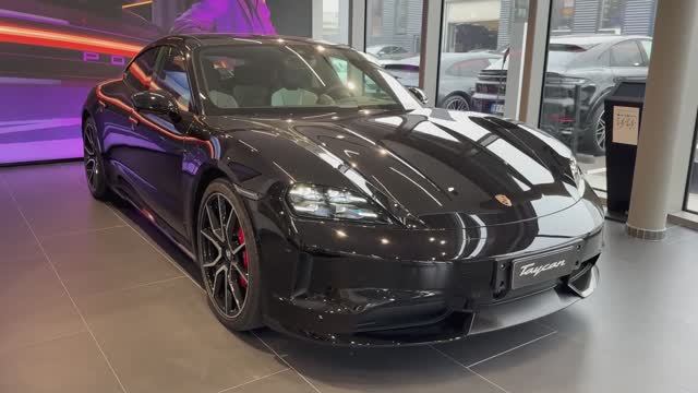 Porsche Taycan 2026 года смотреть онлайн
