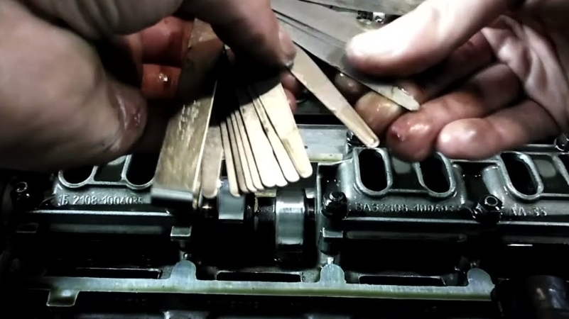 Как изменяется зазор в приводе клапанов по мере прогрева двигателя на ВАЗ 2108-2115 смотреть онлайн