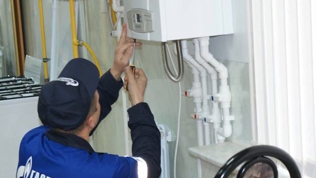 Почему котел (колонка) зажигается с хлопком (бахает)? Все причины в одном видео. смотреть онлайн