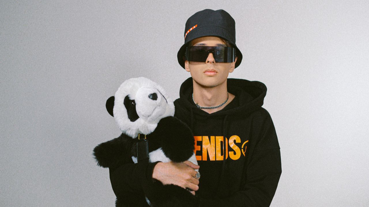 Песни исполнителя «Slava Marlow» смотреть онлайн