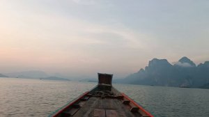 Раннее утро, озеро Чео Лан, Национальный парк Као Сок, Тай (Chieo Lan Lake, National Park Khao Sok)