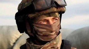 Укрыт бронёй из мужества и воли...