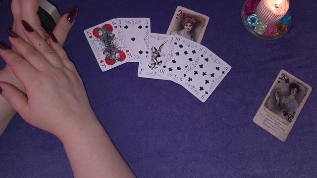 Гадание на игральных картах , Все о королях и дамах смотреть онлайн