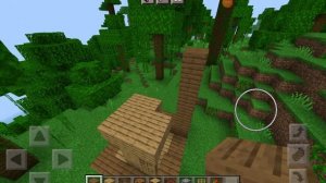 построил 1 дом красивый