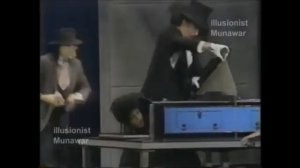 Sawing a Lady in Half [get.gt]