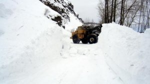 В горах Дагестана сход снежной лавины перекрыл автодорогу в Цунтинском районе
