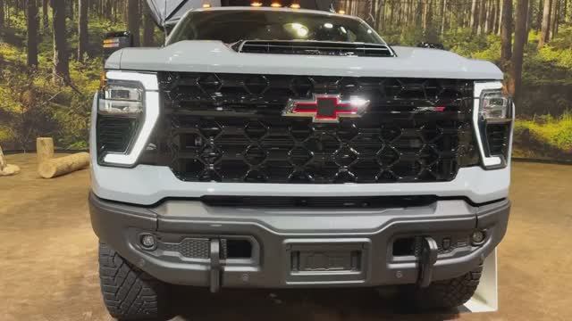 Chevrolet Silverado ZR2 Bison 2025 года смотреть онлайн