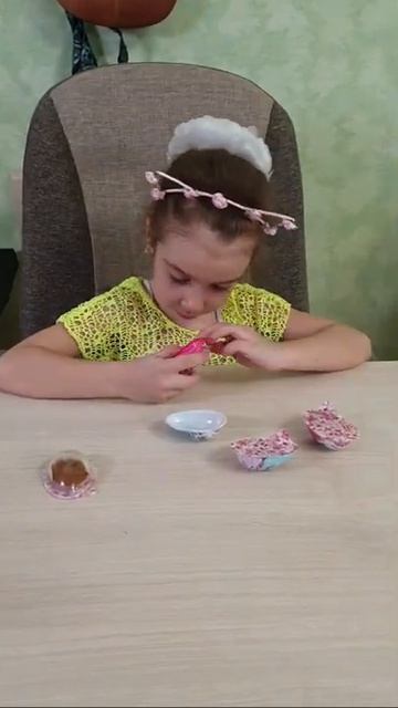 Яйцо L.O.L. сюрприз внутри смотреть онлайн