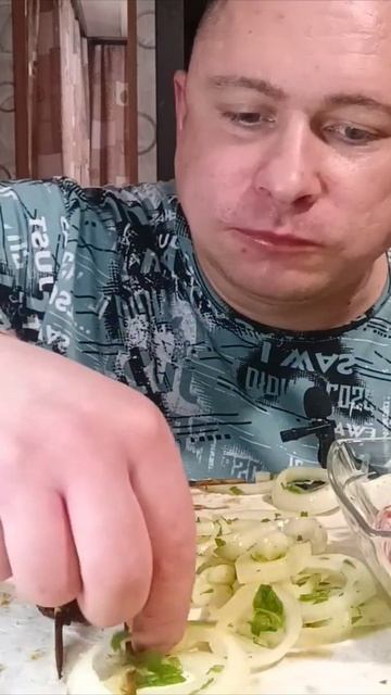 мукбанг/вкусняшки/Люля из говядины, маринованный лучёк/ смотреть онлайн