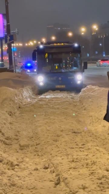 Снегопад в Москве смотреть онлайн