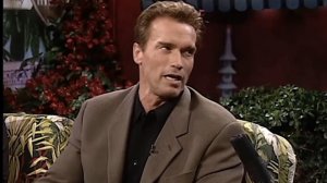 Арнольд Шварценеггер встречает Арнольда Шварценеггера | «Поздний вечер с Конаном О’Брайеном»