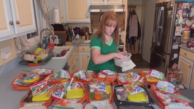 Мама 11 детей и её утренний ритуал.