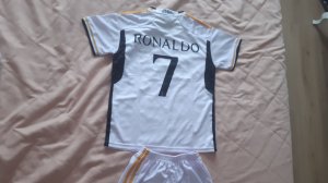 Обзор футболки и шорт Криштиану Роналду