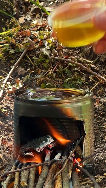 Готовим яичницу на консервной банке 😳