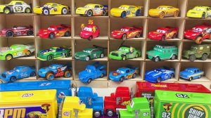 МОЛНИЯ МАКВИН и ДИНОЗАВРЫ! Самый неожиданный набор Тачек. Распаковка.