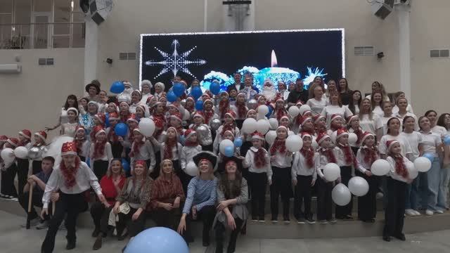 Новогодний концерт МБОУ ОЦ "СОДРУЖЕСТВО" 26.12.2025 смотреть онлайн