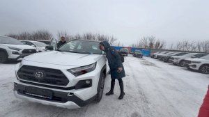 ЧТО ВЗЯТЬ ЗА 4 МИЛЛИОНА, КИТАЙЦА, КОРЕЙЦА или ЯПОНЦА? Взяли легендарный TOYOTA RAV4 2025 из Китая!