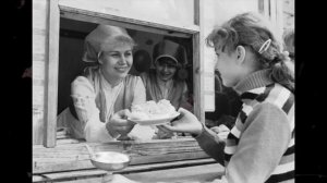 6 Легендарных уличных блюд СССР, за которыми стояли очереди