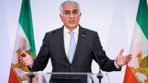 Сын свергнутого шаха заявил о готовности возглавить Иран