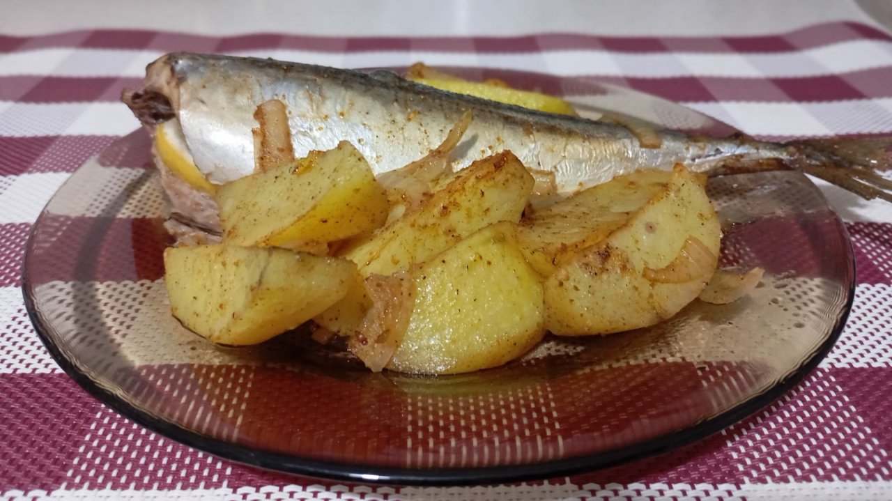 Вкусный УЖИН. Скумбрия с картофелем в духовке. смотреть онлайн