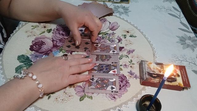 На что решится Крестовый король? смотреть онлайн