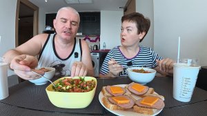 Мукбанг РЕАЛИИ жизни экспатов а Таиланде без ПРИКРАС от "идеальных" блогеров! Семейный обед