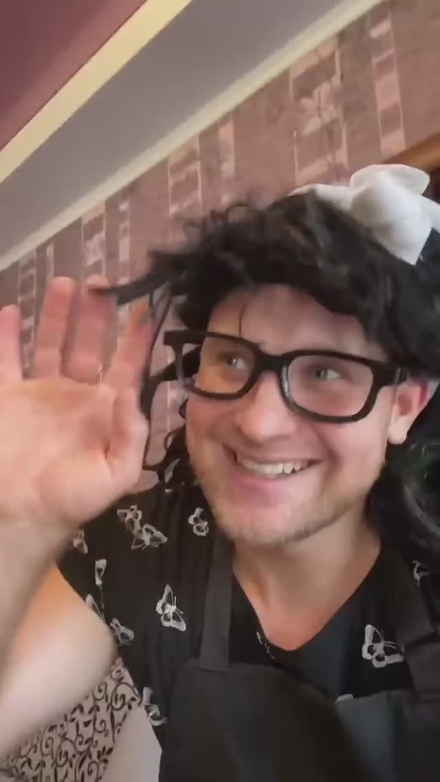 🔥😂 Мастер МАНИКЮРА (смешное видео, юмор, приколы, поржать) смотреть онлайн