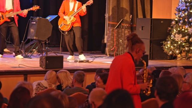 Ясный мой свет  - Концерт в Тольятти . Стиляги  BAND - Твист смотреть онлайн