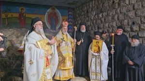 Крестный ход и праздничный молебен в пещере святого Стефана, где происходят исцеления